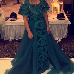 Beautiful hunter green dress